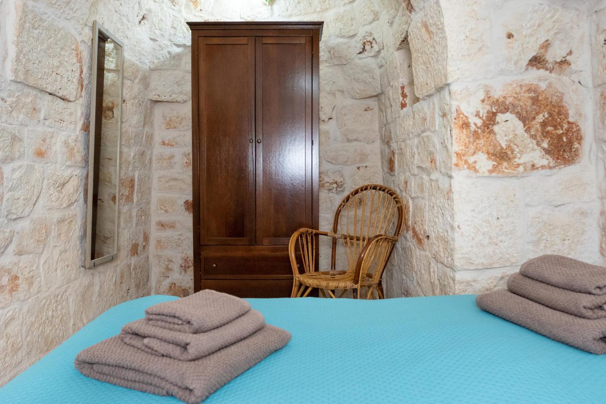 Trullo Madonna Della Grotta * Ceglie Messapica